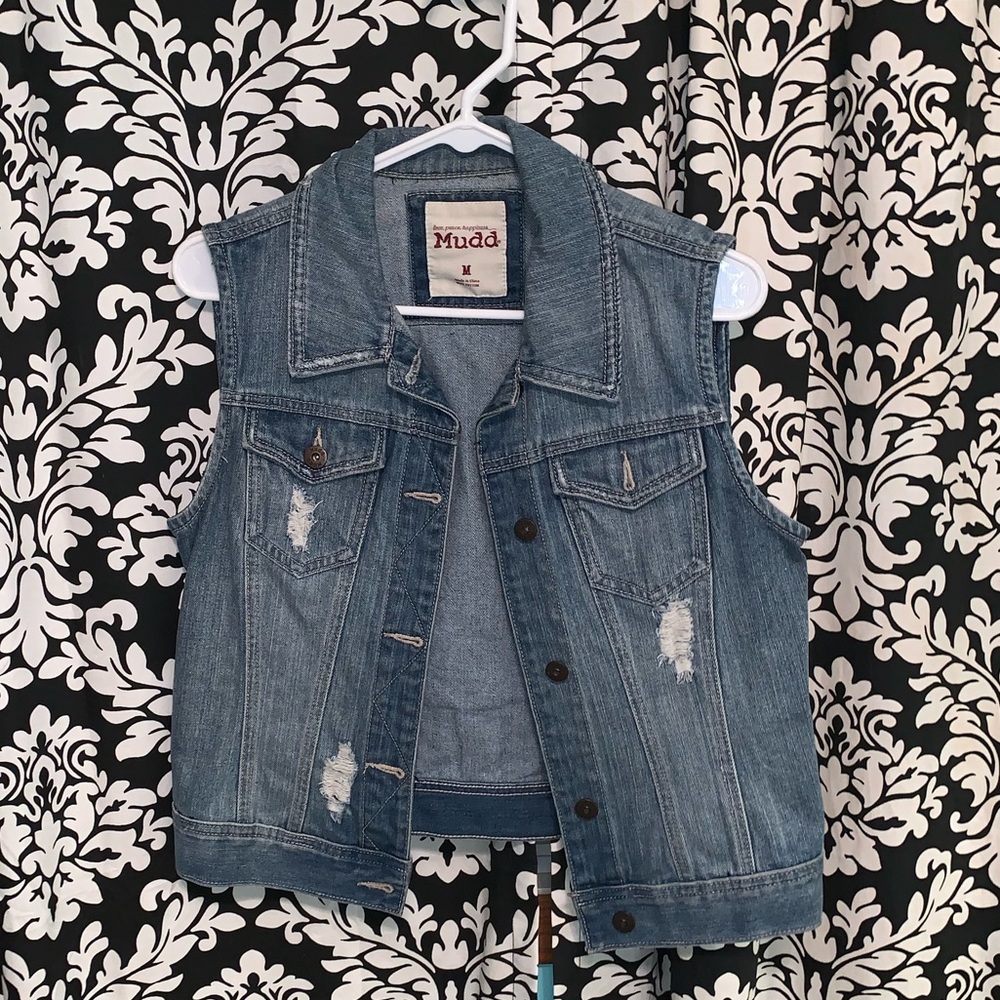 No sleeves jean jacket